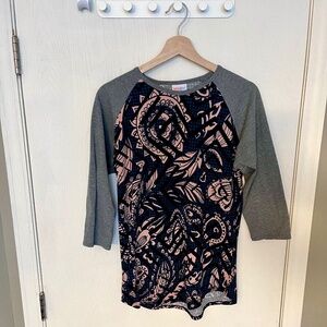 LuLaRoe 3/4 length baseball shirt LARGE